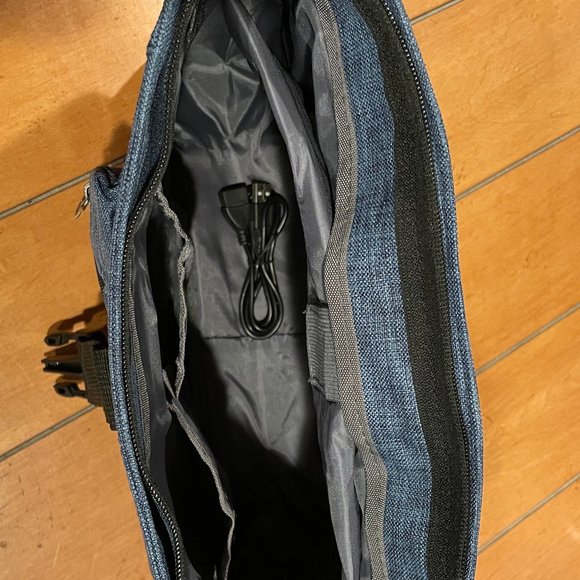 Charging Bag--Messenger Style - Picture 2 of 3